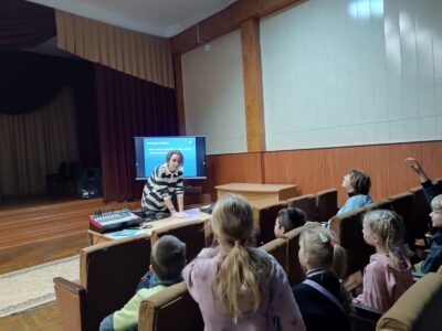 7 декабря среди учащихся 3 «А», 3 «В» и 3 «Е» классов прошла интеллектуально-познавательная игра по правилам безопасности «Своя игра»