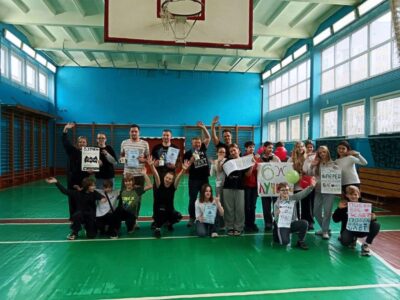 18 октября, в преддверии Дню отца, в нашей школе прошло замечательное спортивное мероприятие под названием «Суперпапа»